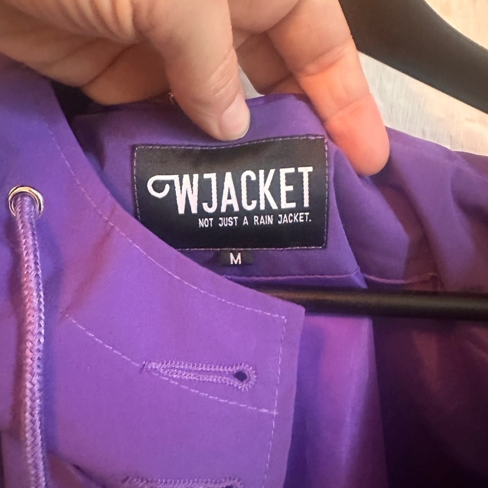 W Jacket Purple Rain/Wind Jacket – Size M